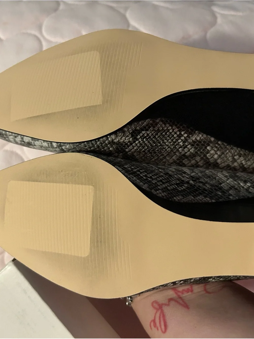 14th & Union Gray Snake-Print Pointed Pumps